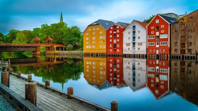 Fiordy Norwegia kiedy najlepiej jechać?