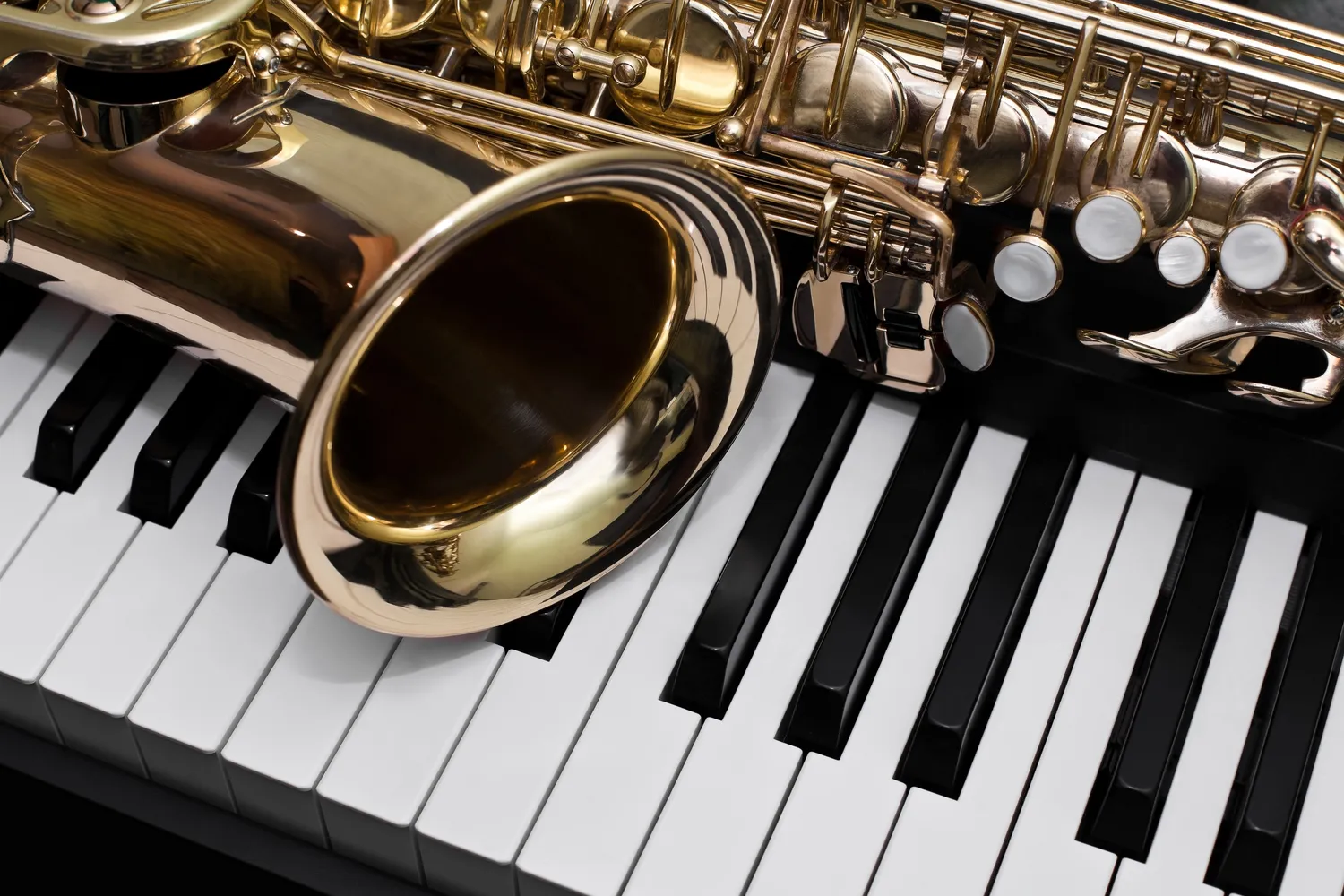 Jak nastroić saksofon tenorowy?